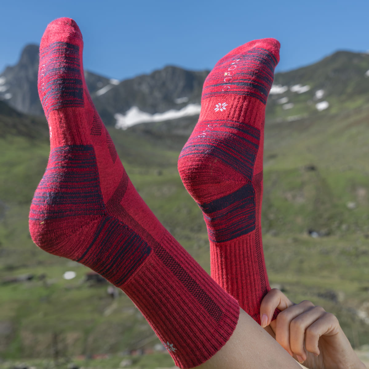 Hiking - Red (1 pair)
